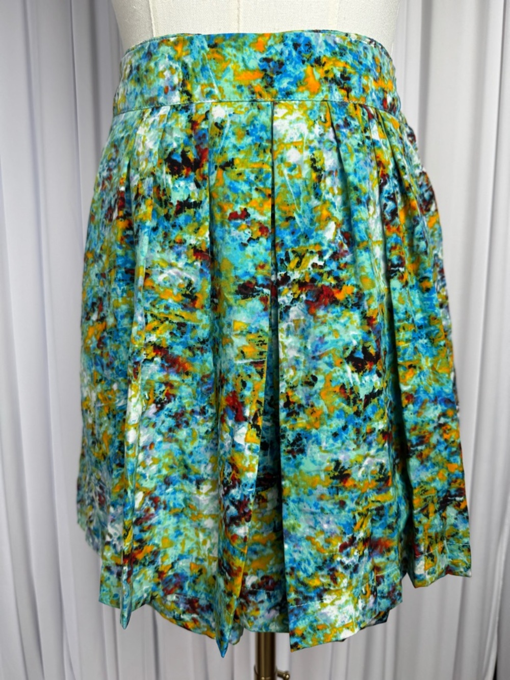 Vintage WAYF Abstract Floral Pleated Shorts Women’s Medium